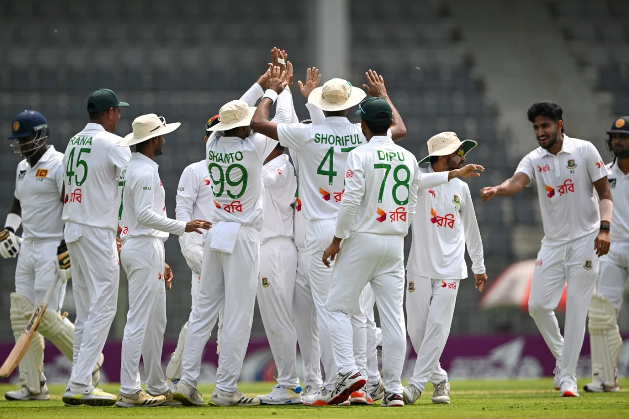 Sri Lanka, Bangladesh players shuffle as Test best hold top ranking positions
