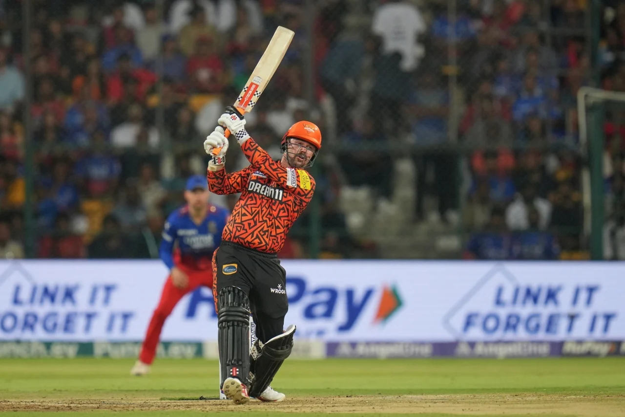 Sunrisers Hyderabad beat RCB after posting IPL record total 