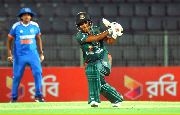Bangladesh women suffer fourth straight defeat against India